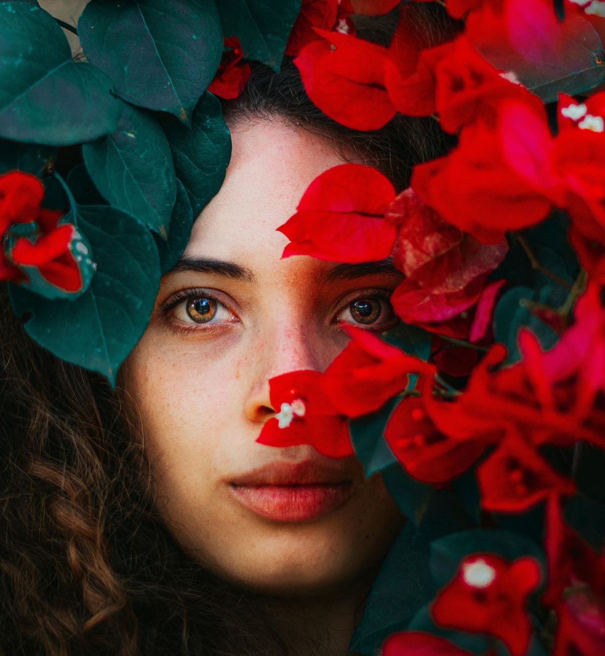 What is/are the Best Method(s) Used by Plastic Surgeons to Reduce the Risks of Bleeding in Facelift and Neck Lift Surgery?
